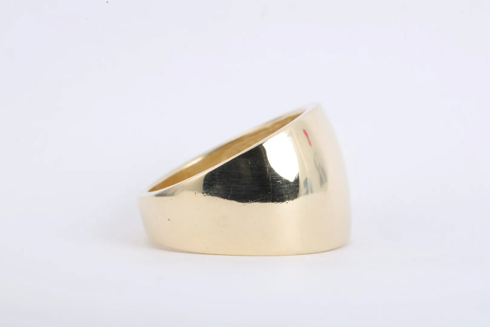 14k Yellow Gold Ring Size 8 (10.92g.)