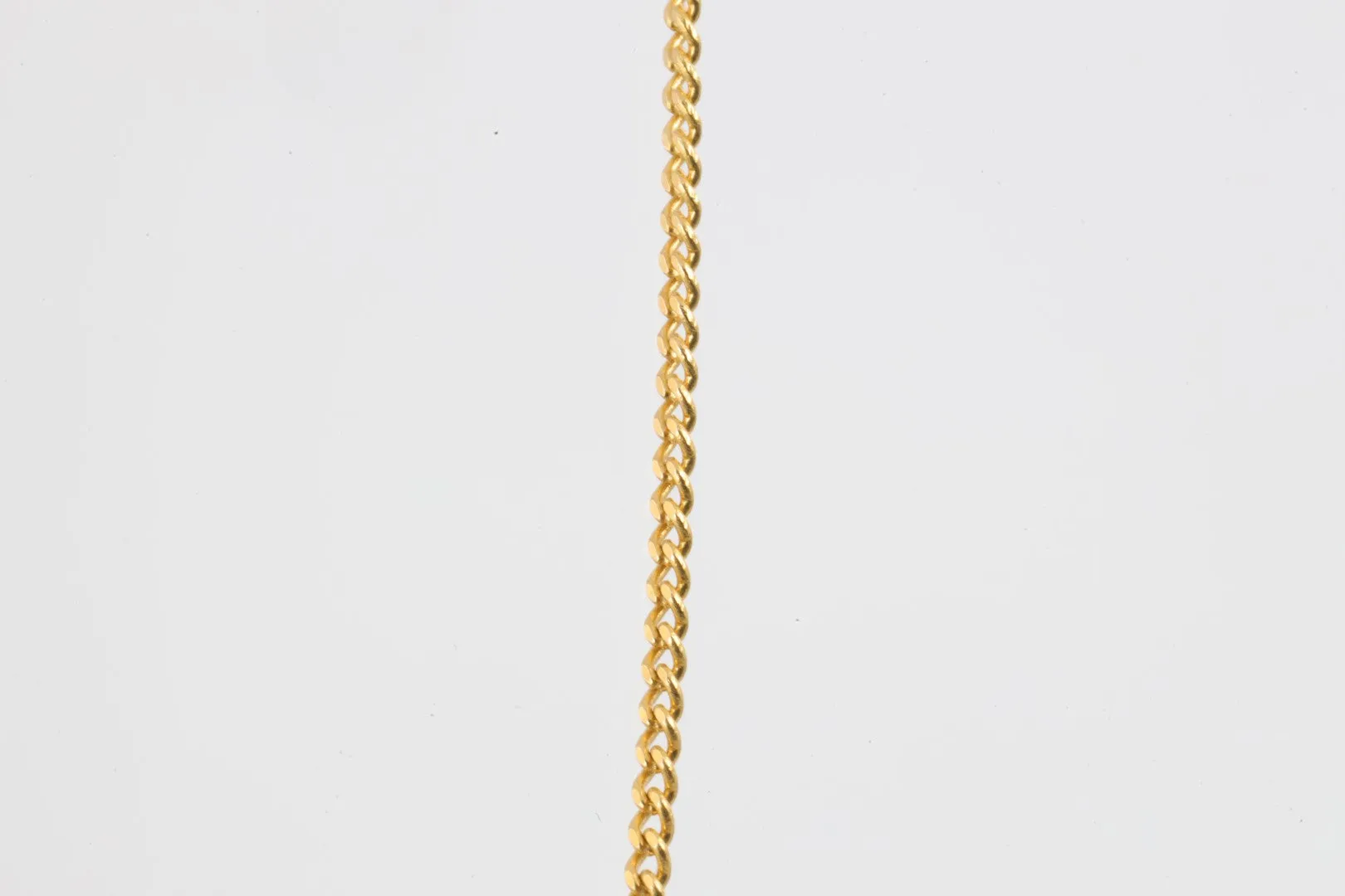 15.5" 18k Yellow Gold Cable Chain Necklace (2.49g.)