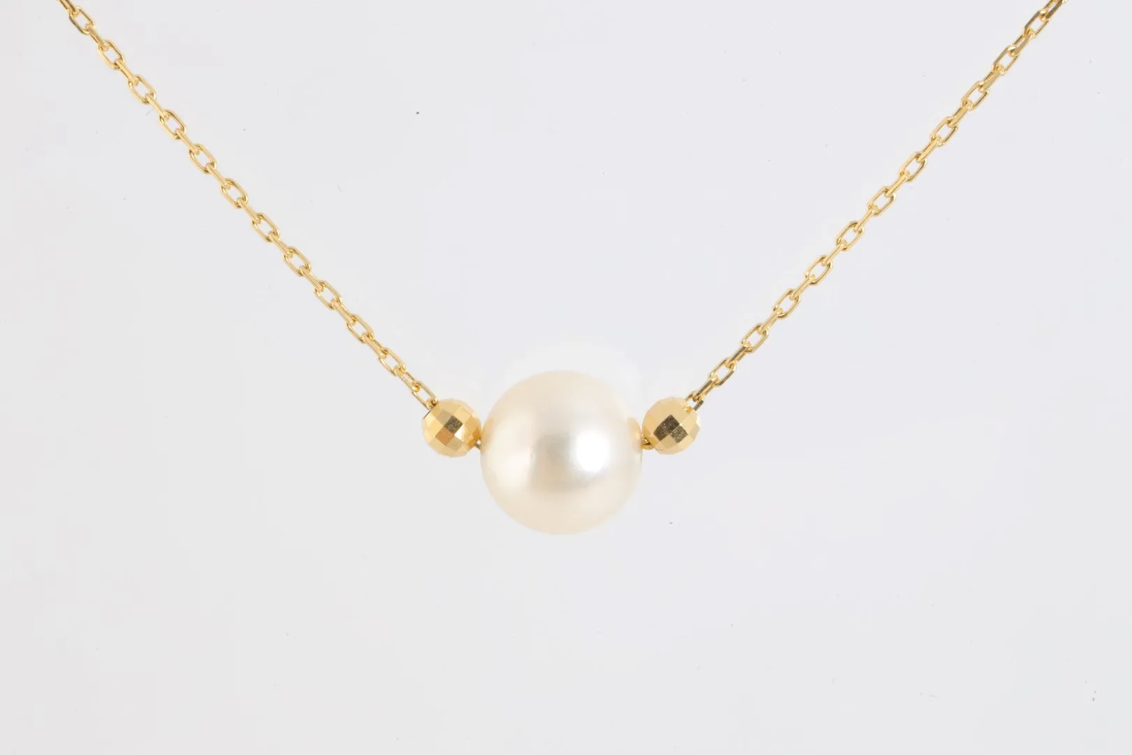 16" 18k Yellow Gold Pearl Necklace (2.51g.)