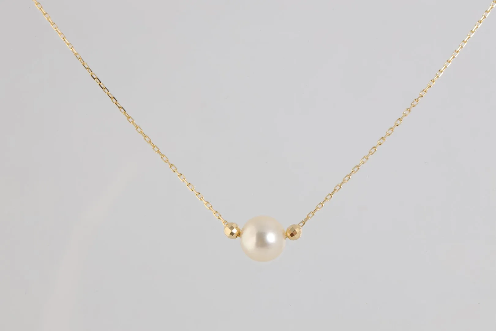 16" 18k Yellow Gold Pearl Necklace (2.51g.)