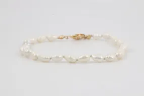 8.5" 14k Yellow Gold Pearl Bracelet (6.48g.)