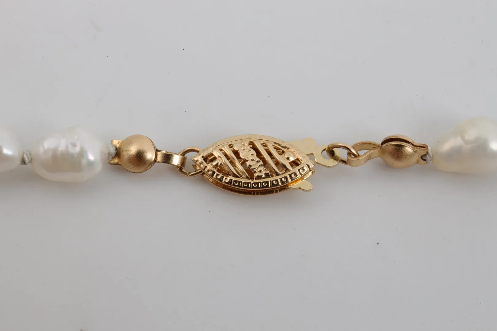 8.5" 14k Yellow Gold Pearl Bracelet (6.48g.)