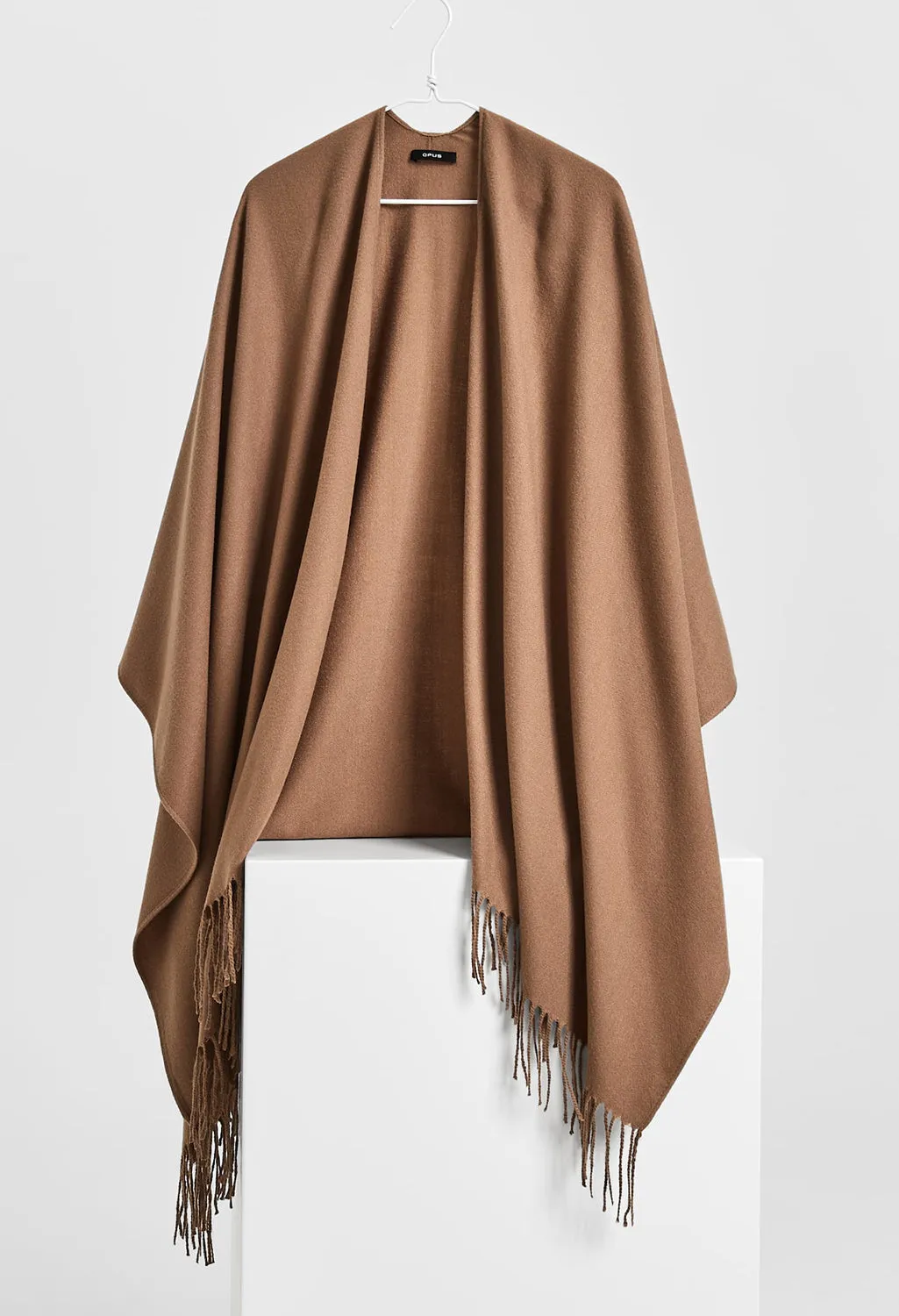 Abika cape in Maple