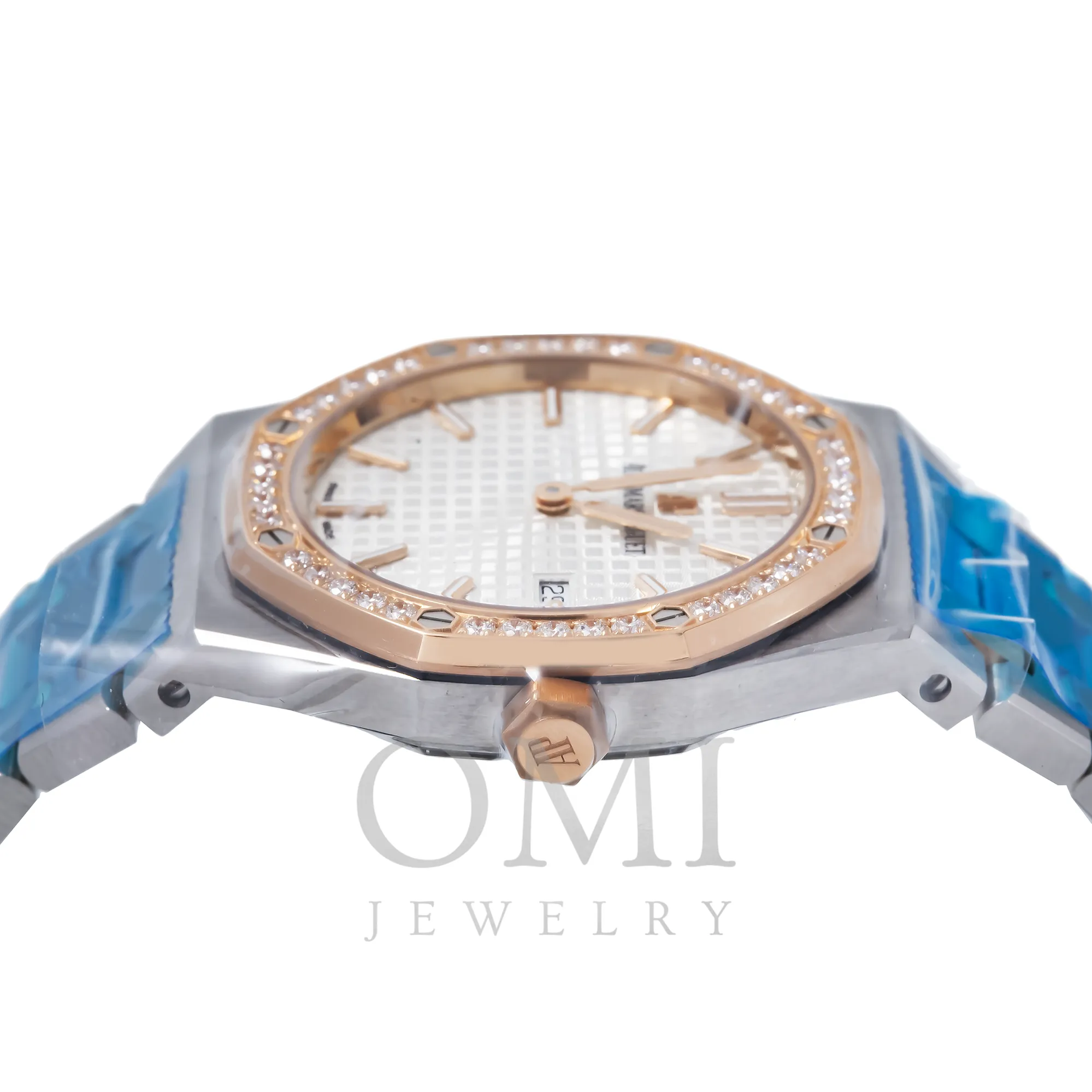 Audemars Piguet Royal Oak 67651SR 33MM White Dial And Rose Gold Diamond Bezel