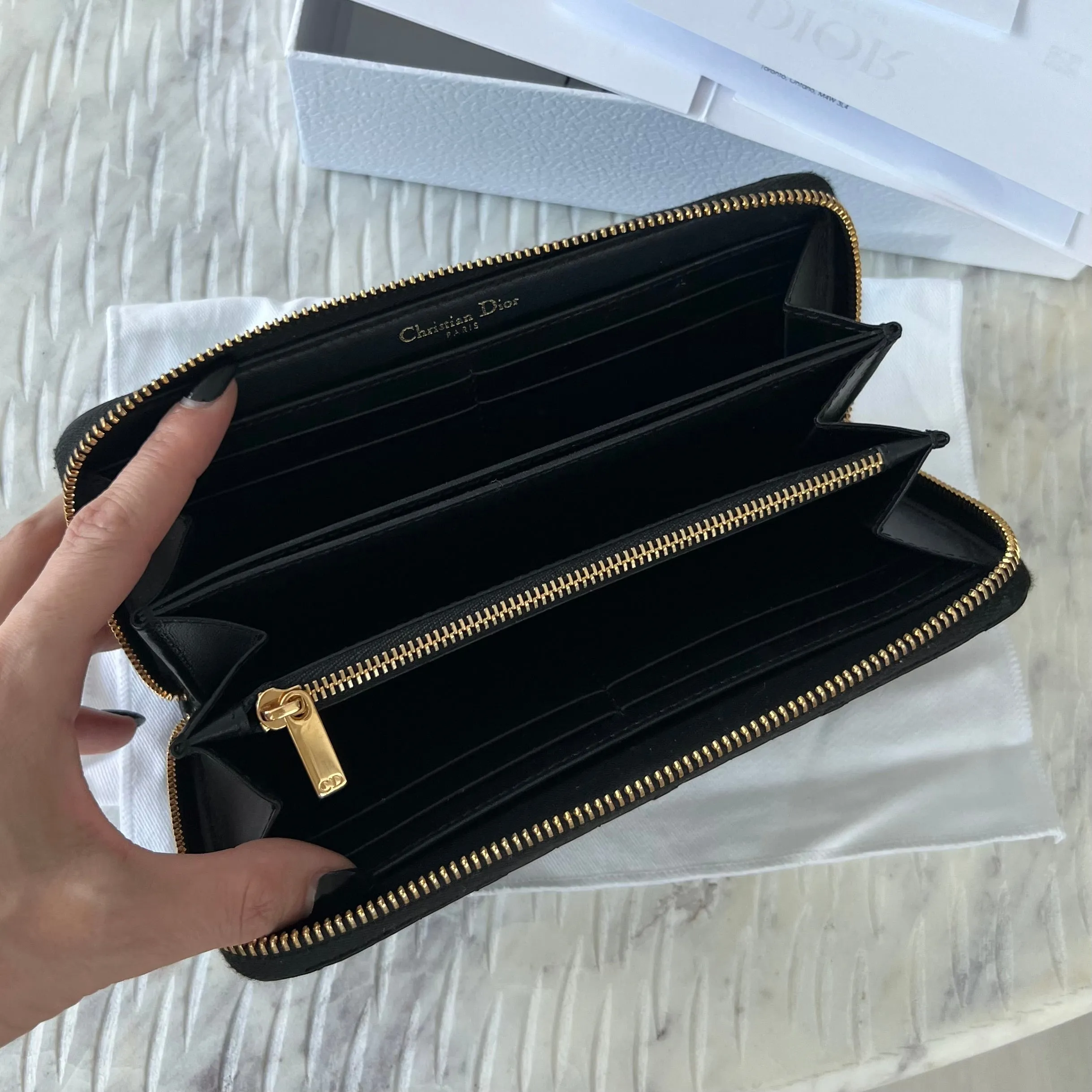 CHRISTIAN DIOR LADY DIOR VOYAGEUR WALLET