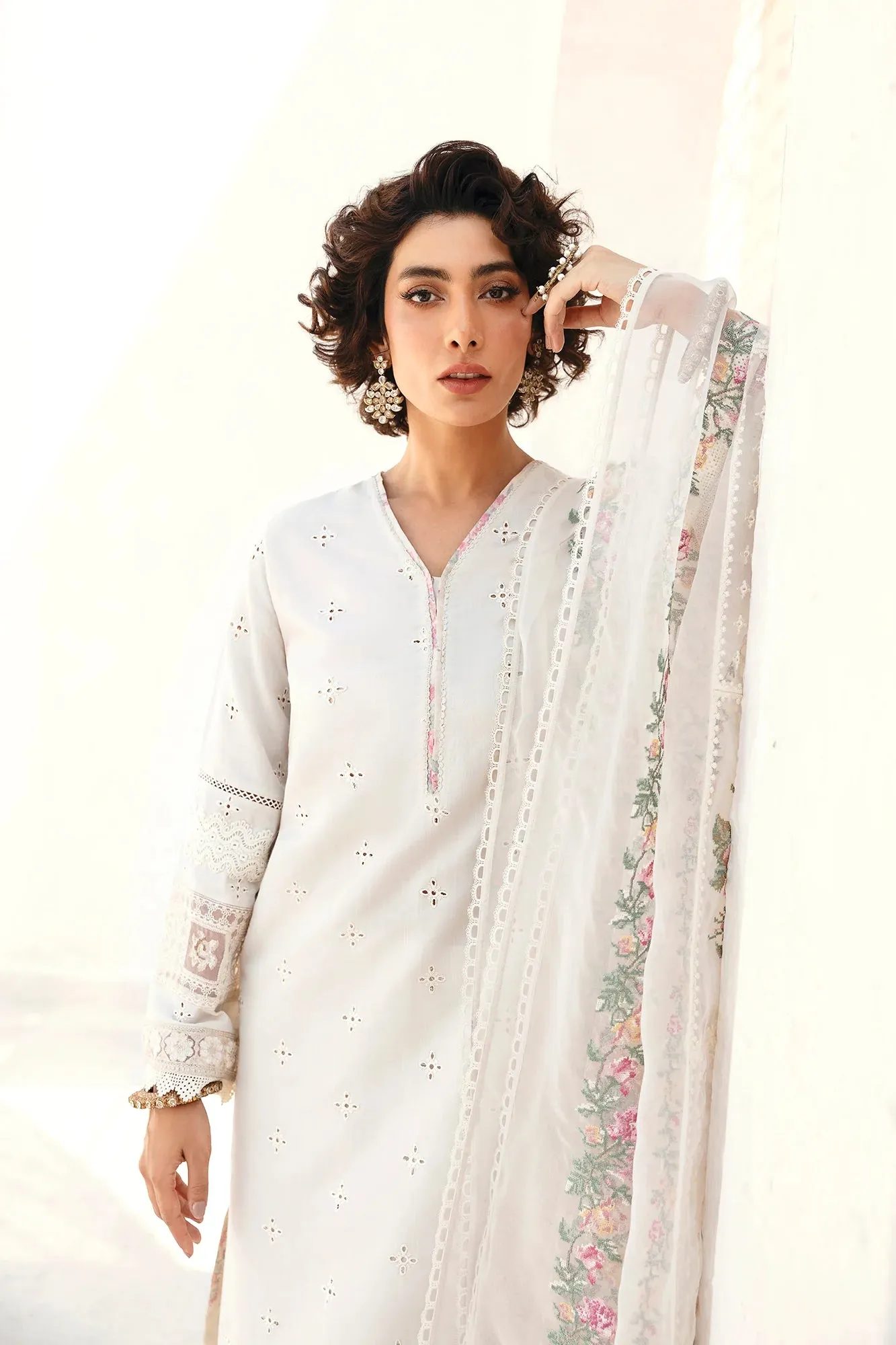 Ethnic Embroidered Lawn Three Piece ET-1050