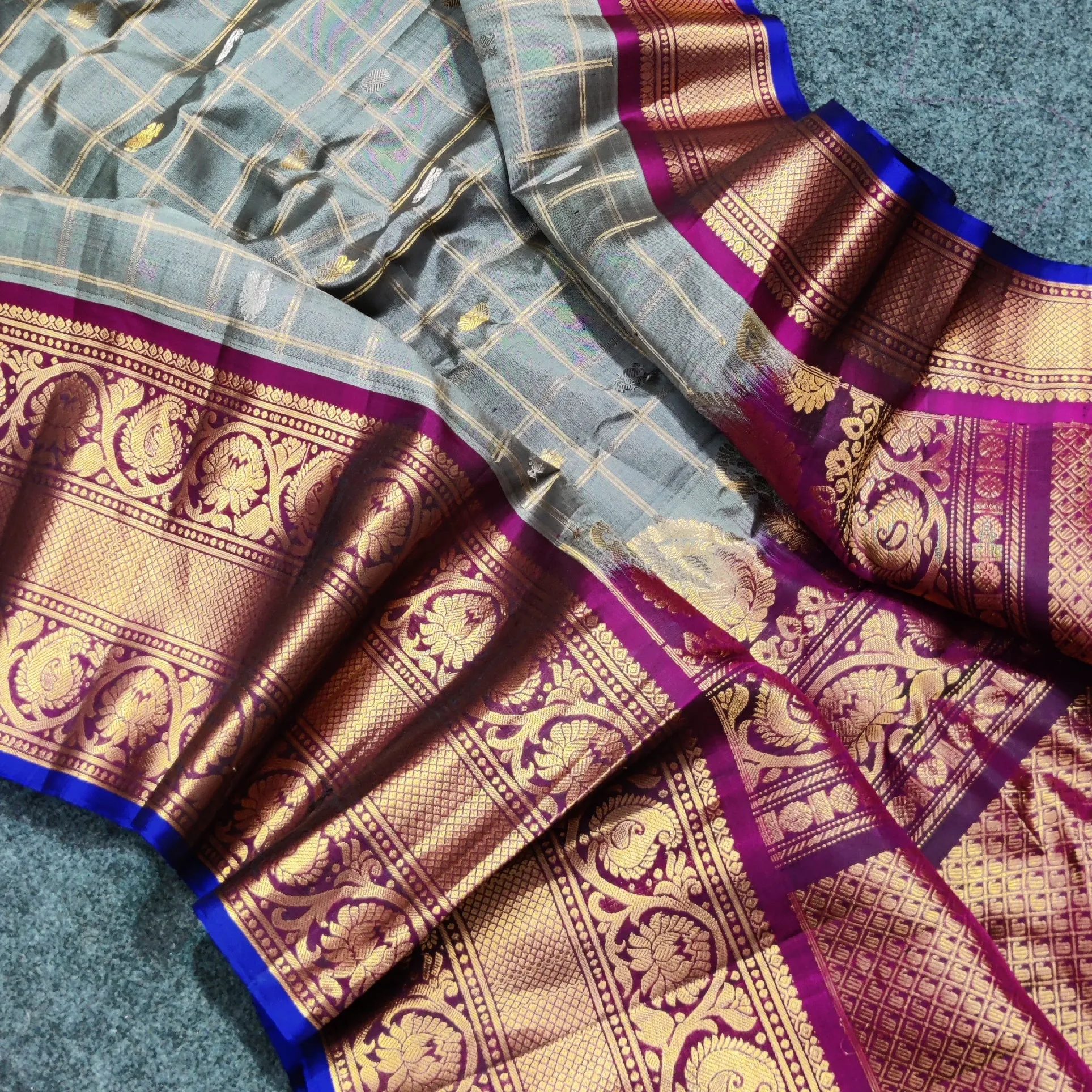 Gadwal Puresilk check sarees - GPS54