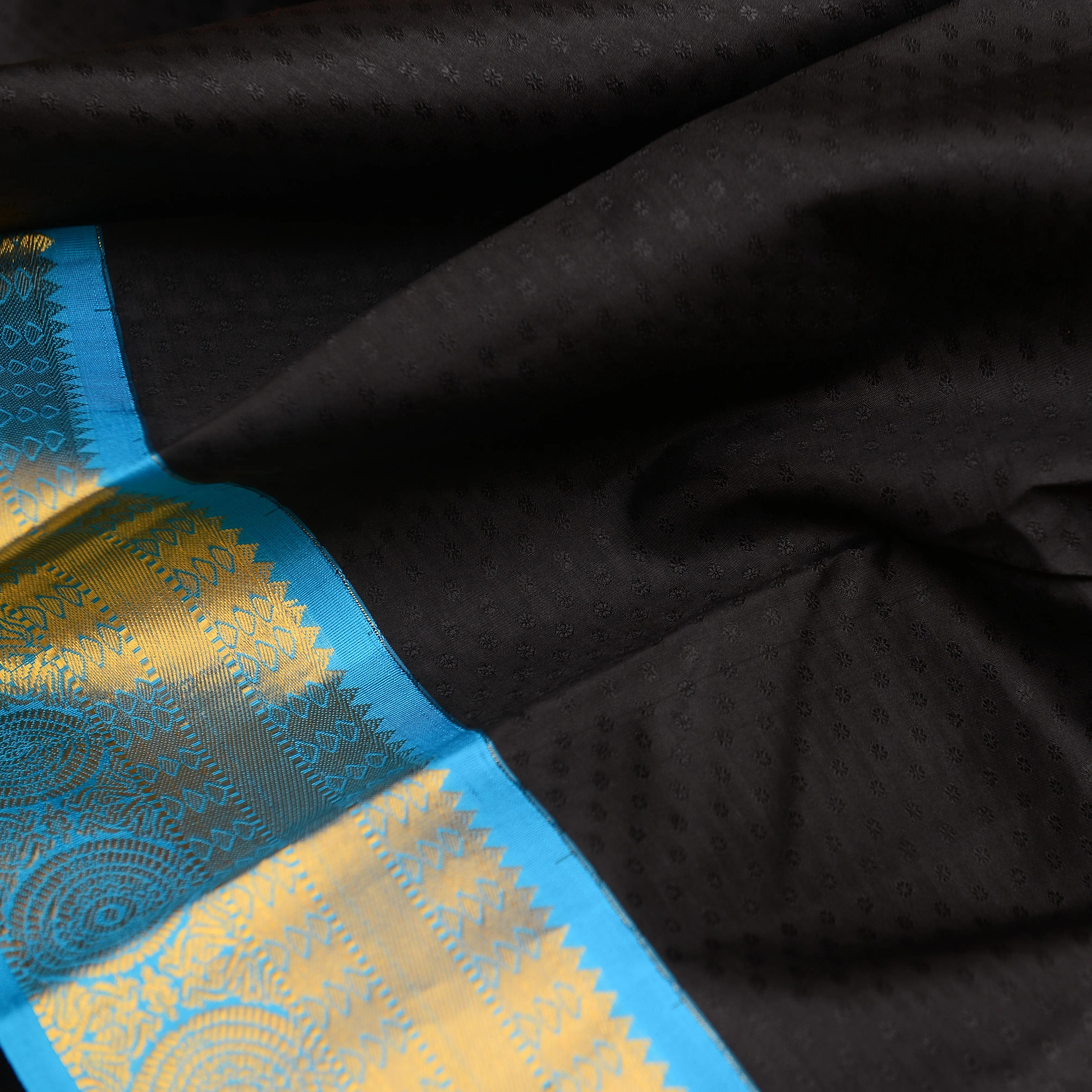 Handwoven Black with Blue Bangalore Silk Saree - 166N012605DSJ