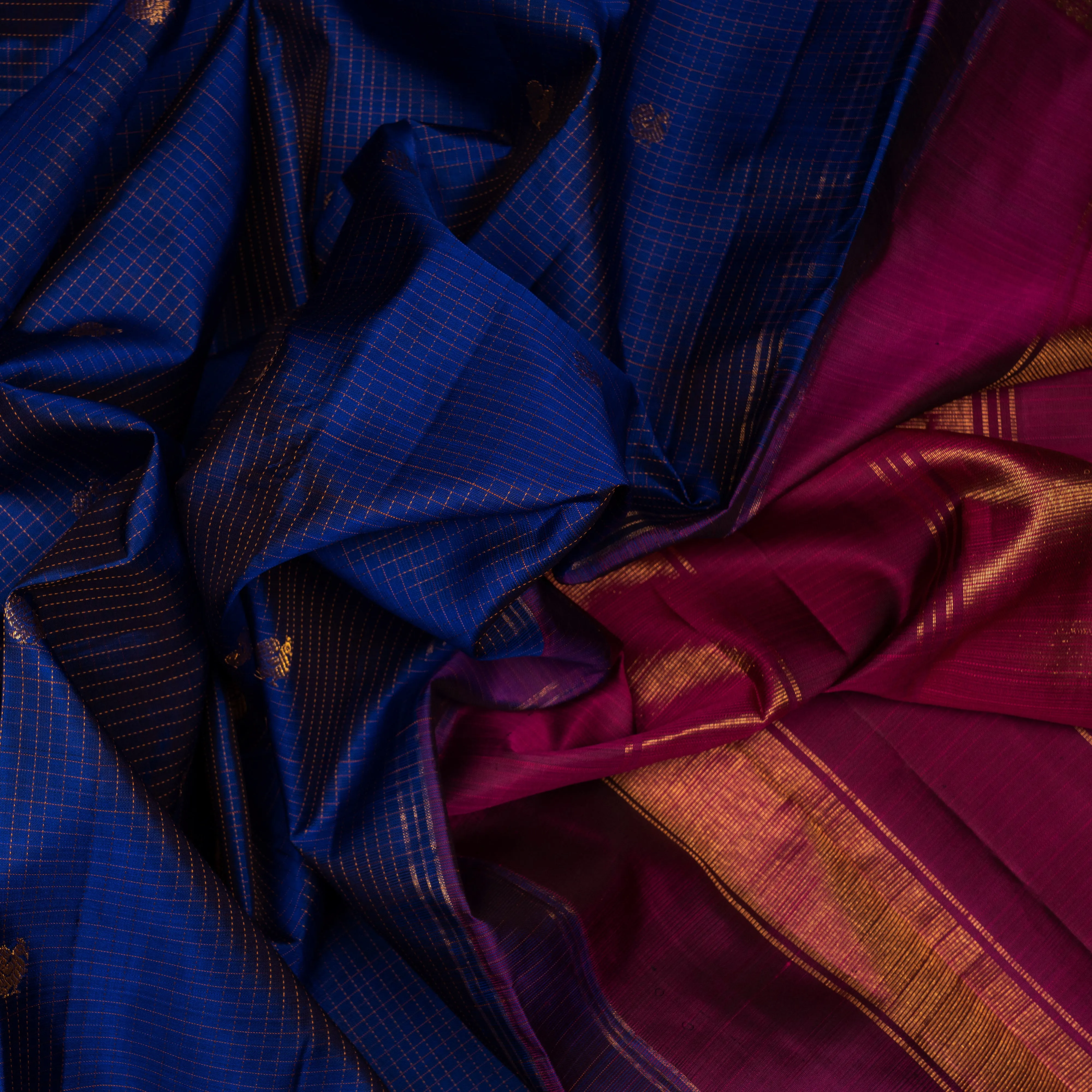 Handwoven Blue with Magenta Kanjivaram Silk Saree - 2052T010405DSC