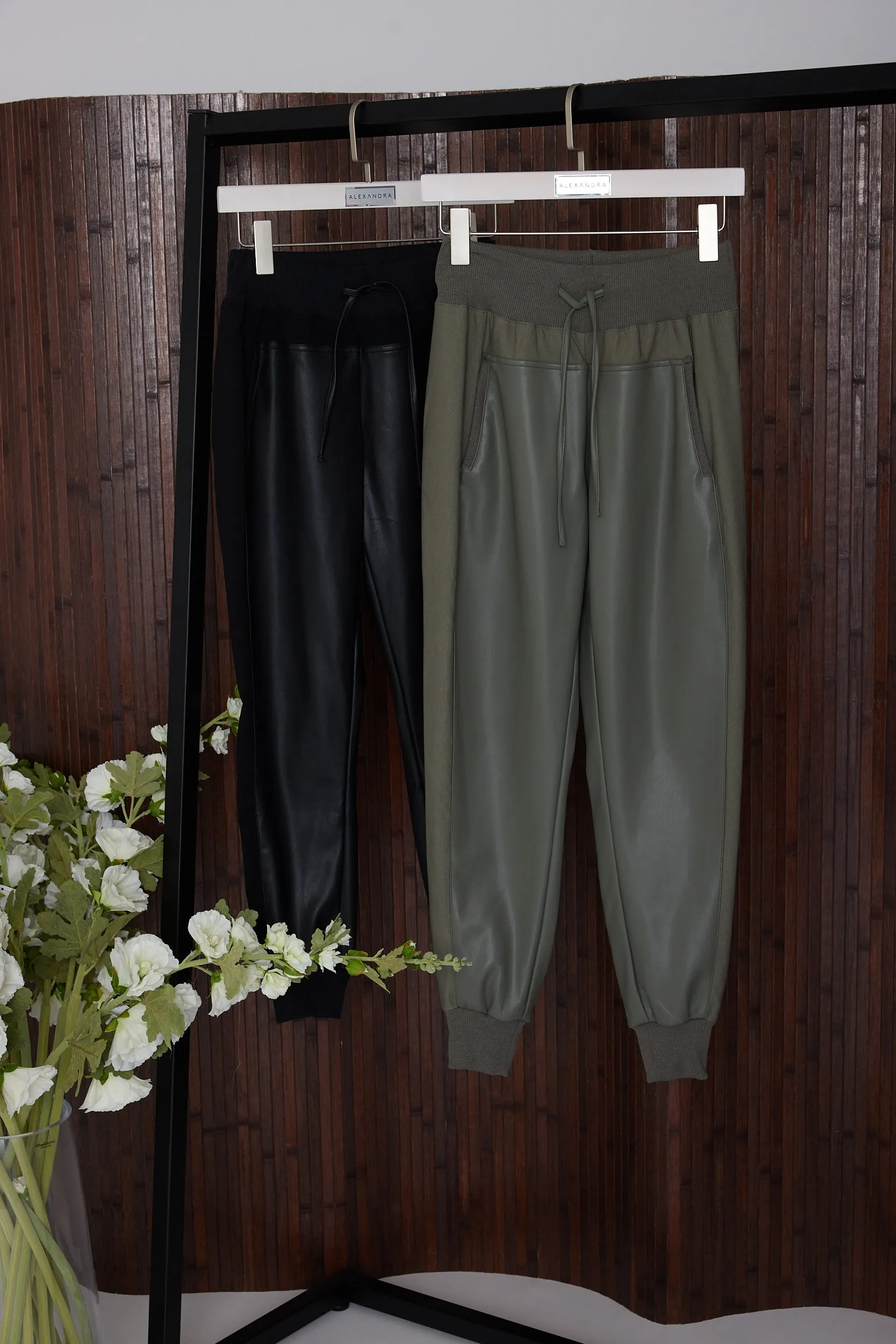 JOEY Pants Vegan Leather Olive