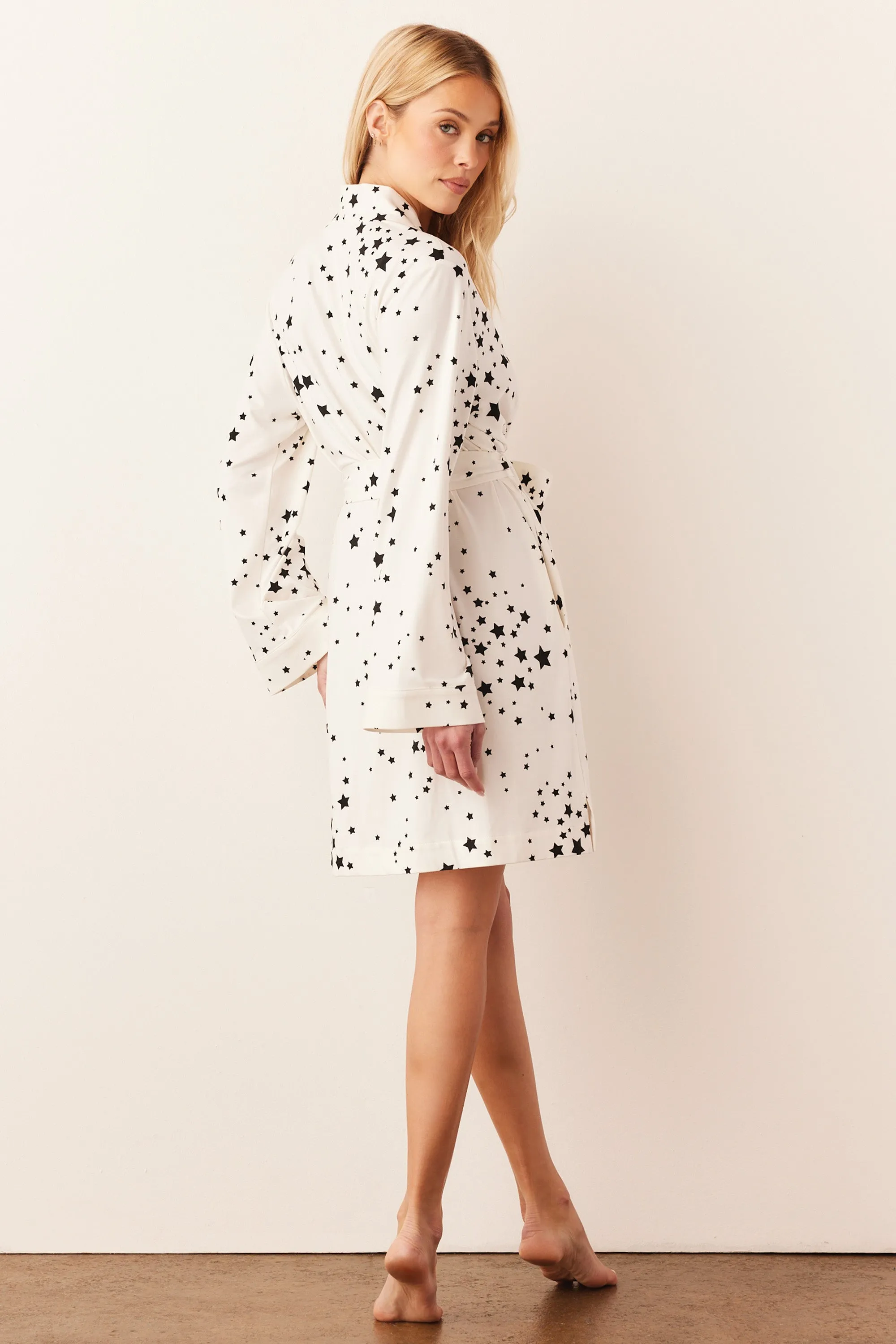 Meadow Classic Short Robe | White Stars