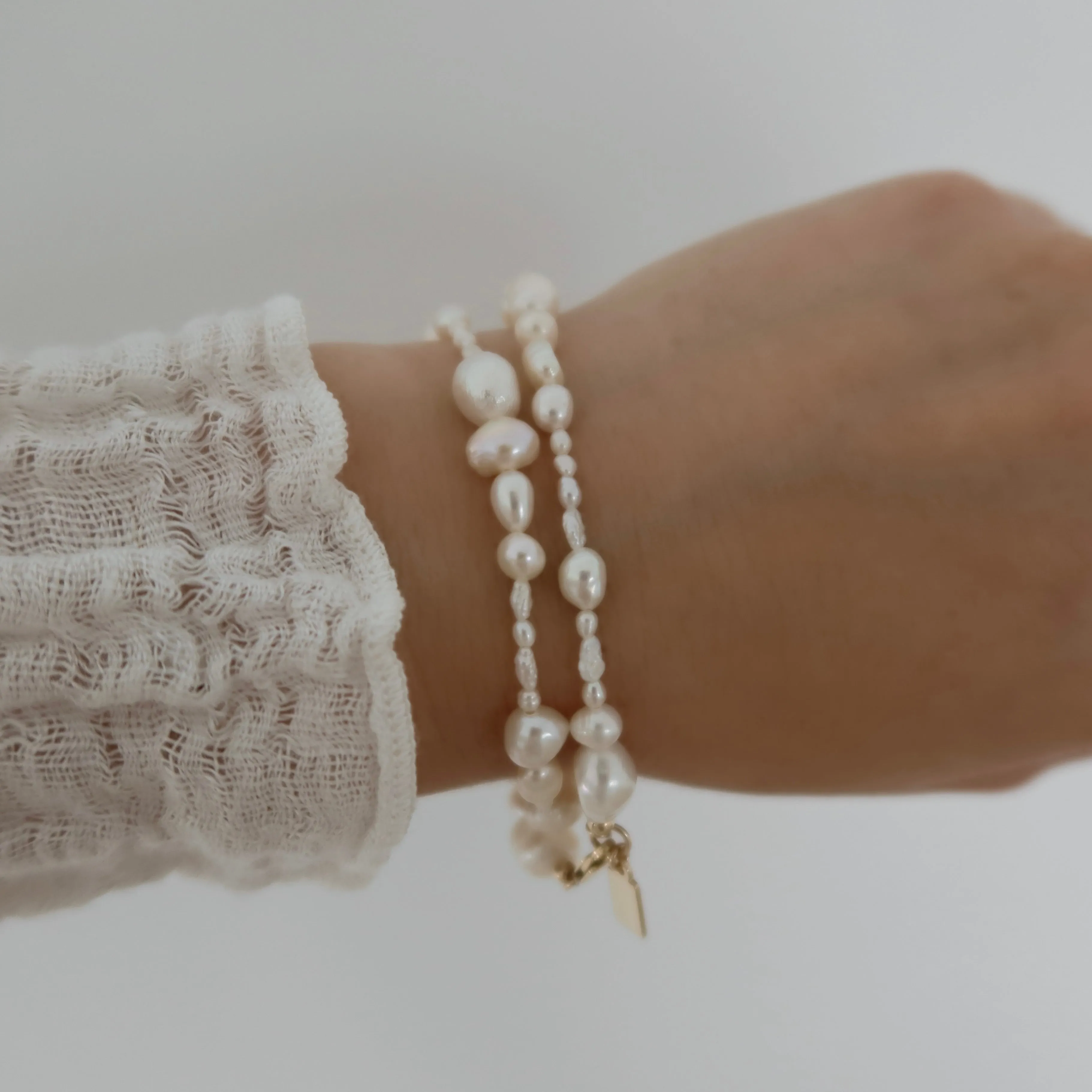 Mixed pearl wrap bracelet