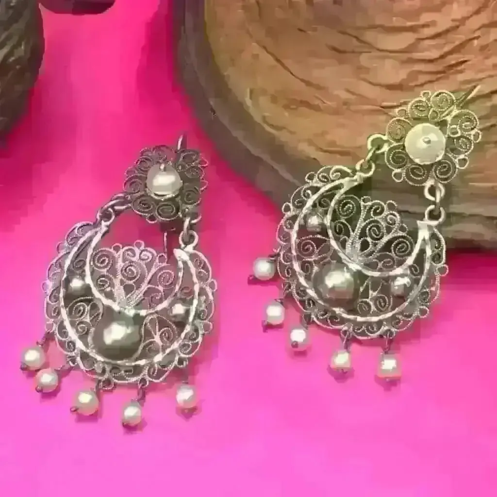 Oaxacan vintage Silver filigree earrings with pearls, circa 1960