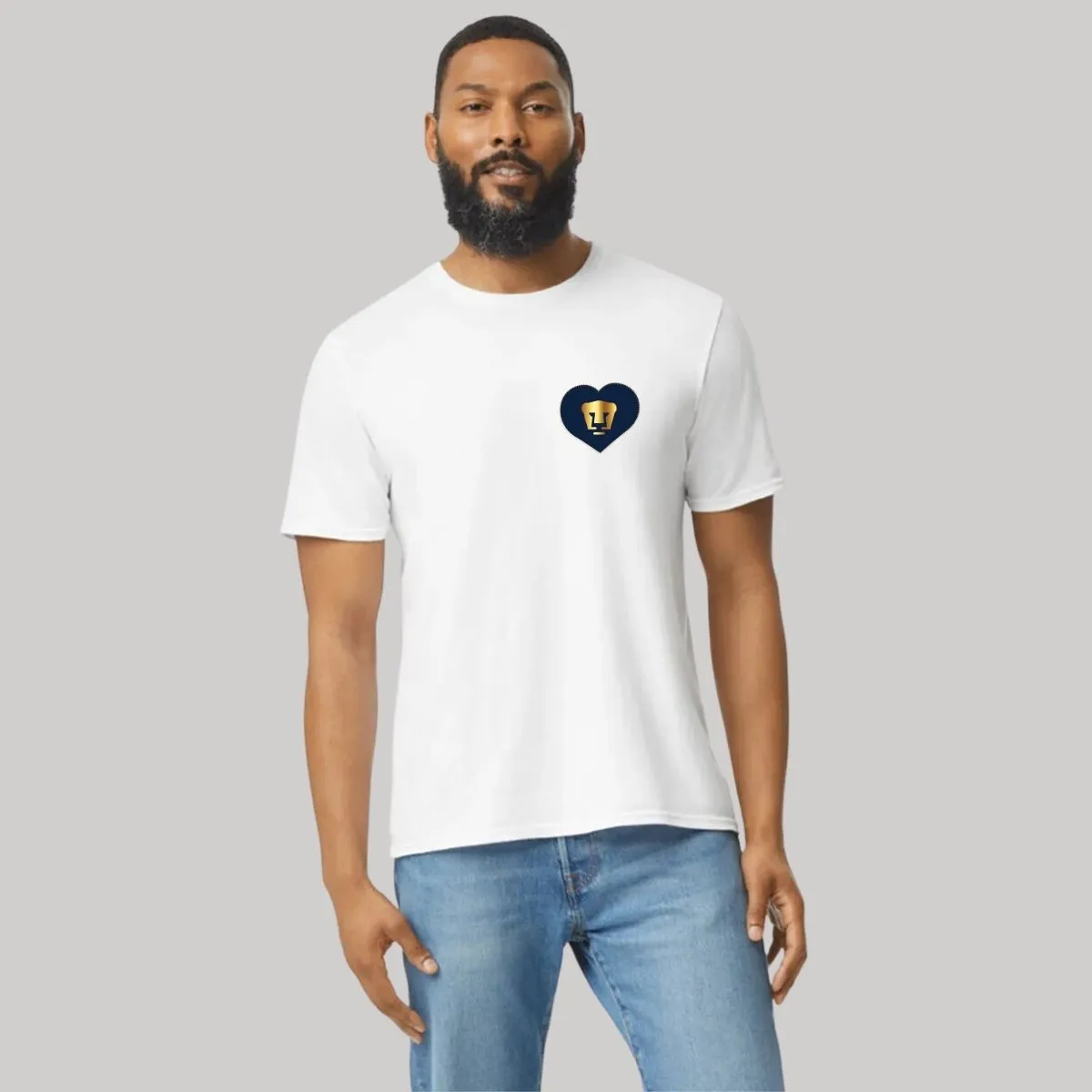 Playera Hombre Pumas UNAM Corazón bordado