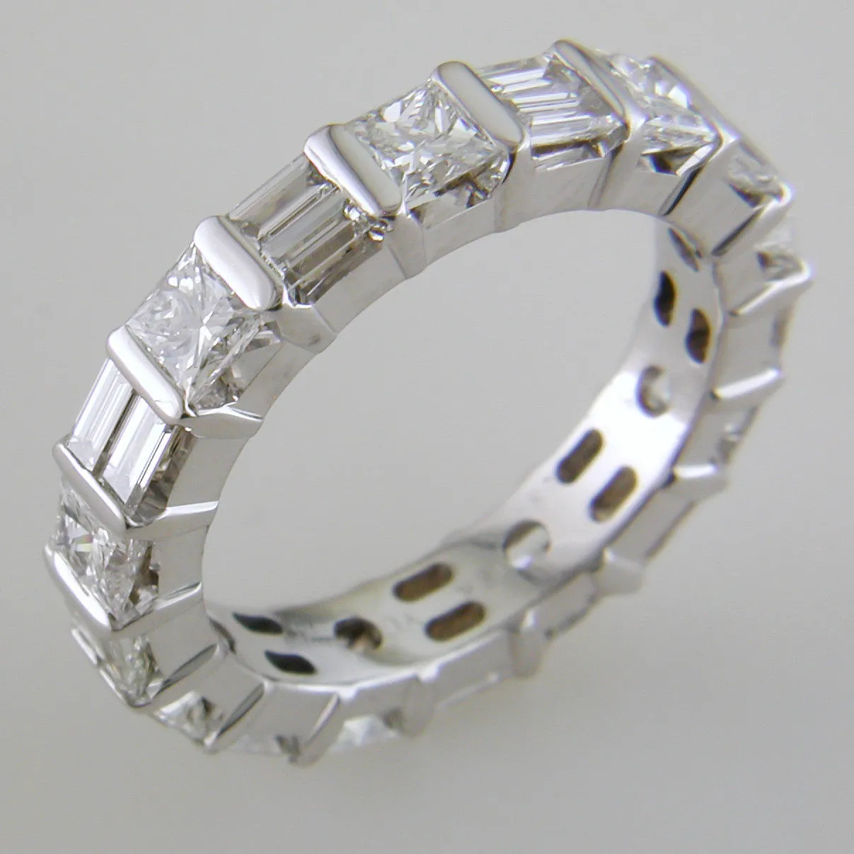 Princess Cut & Alternating Straight Diamond Baguette 18K White Gold Ring Stackable Band 3.00 carats