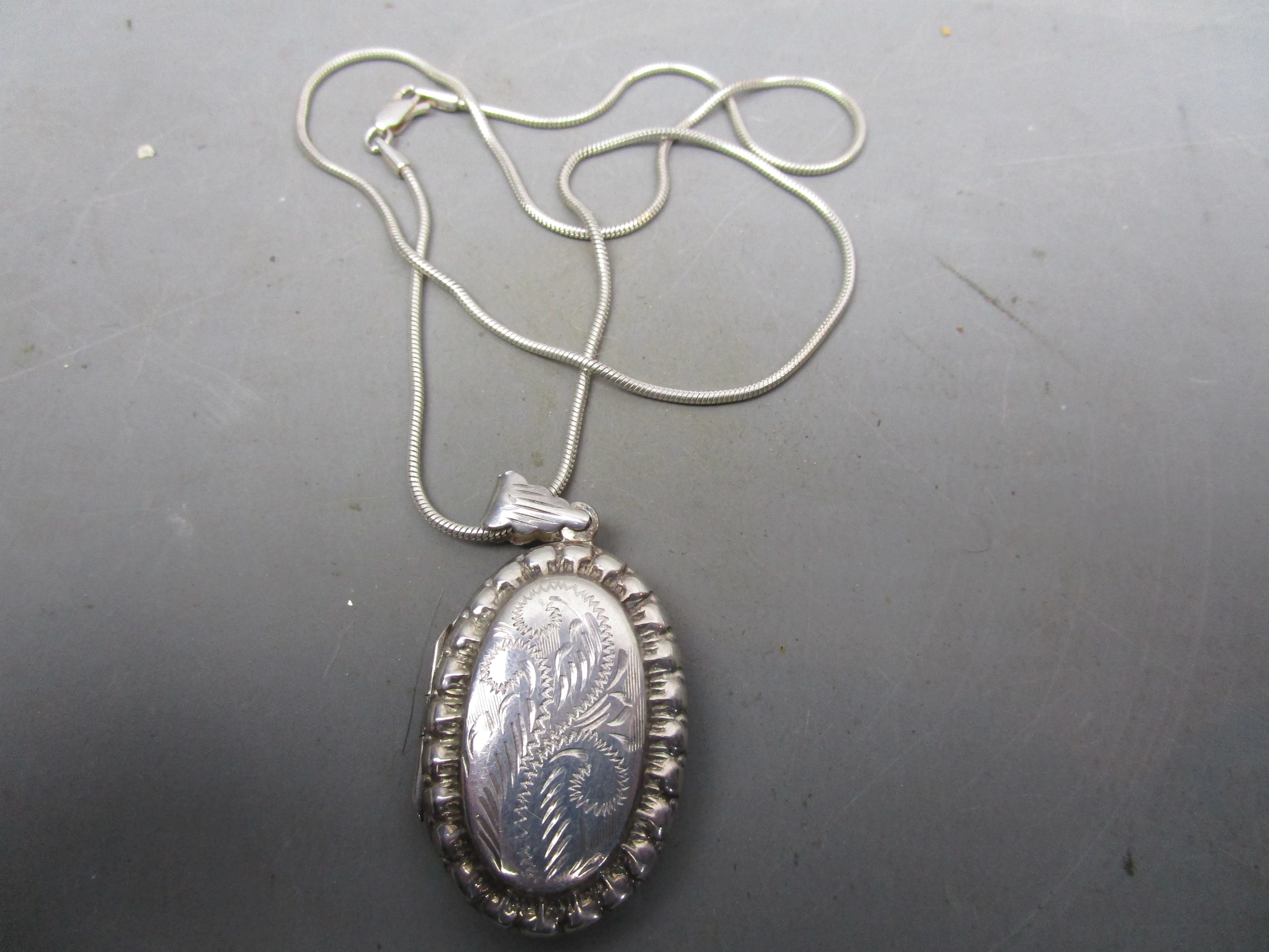 Sterling Silver Double Locket Pendant Necklace Vintage c1980