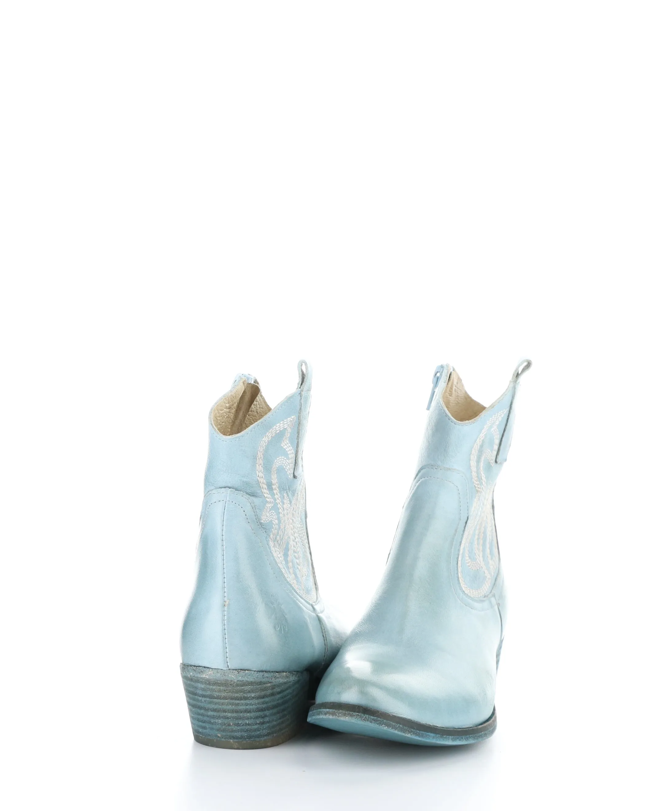 WAMI092FLY 000 SKY BLUE Round Toe Boots